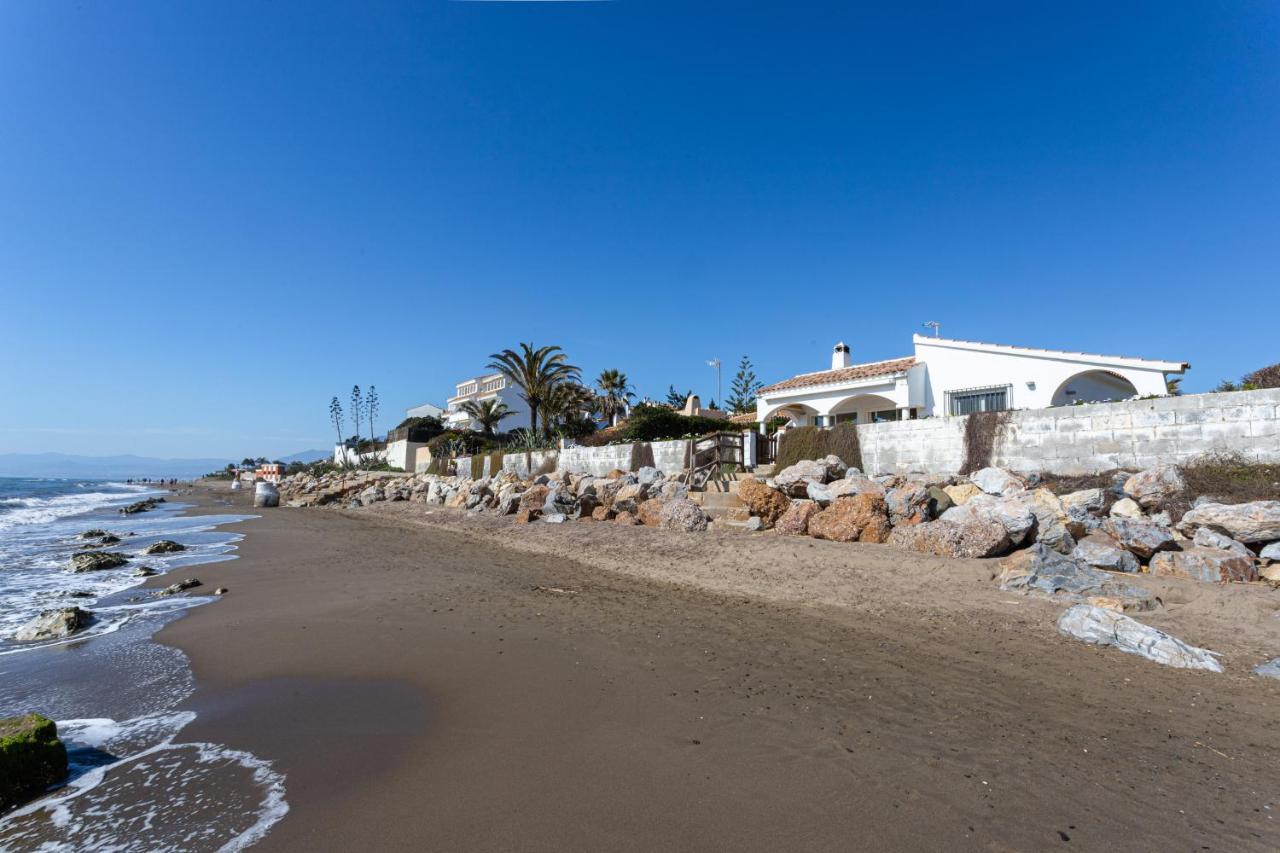 Charming Villa On The Seafront Marbella Exterior foto