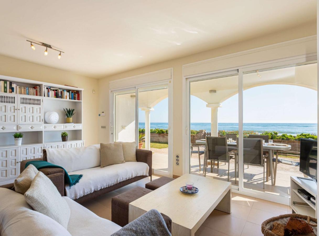 Charming Villa On The Seafront Marbella Exterior foto