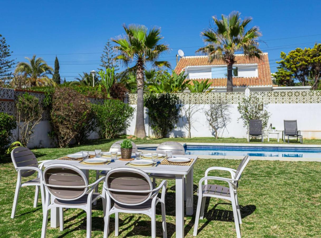 Charming Villa On The Seafront Marbella Exterior foto